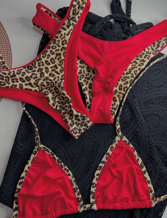 Conjunto Vermelho C/ Animal print